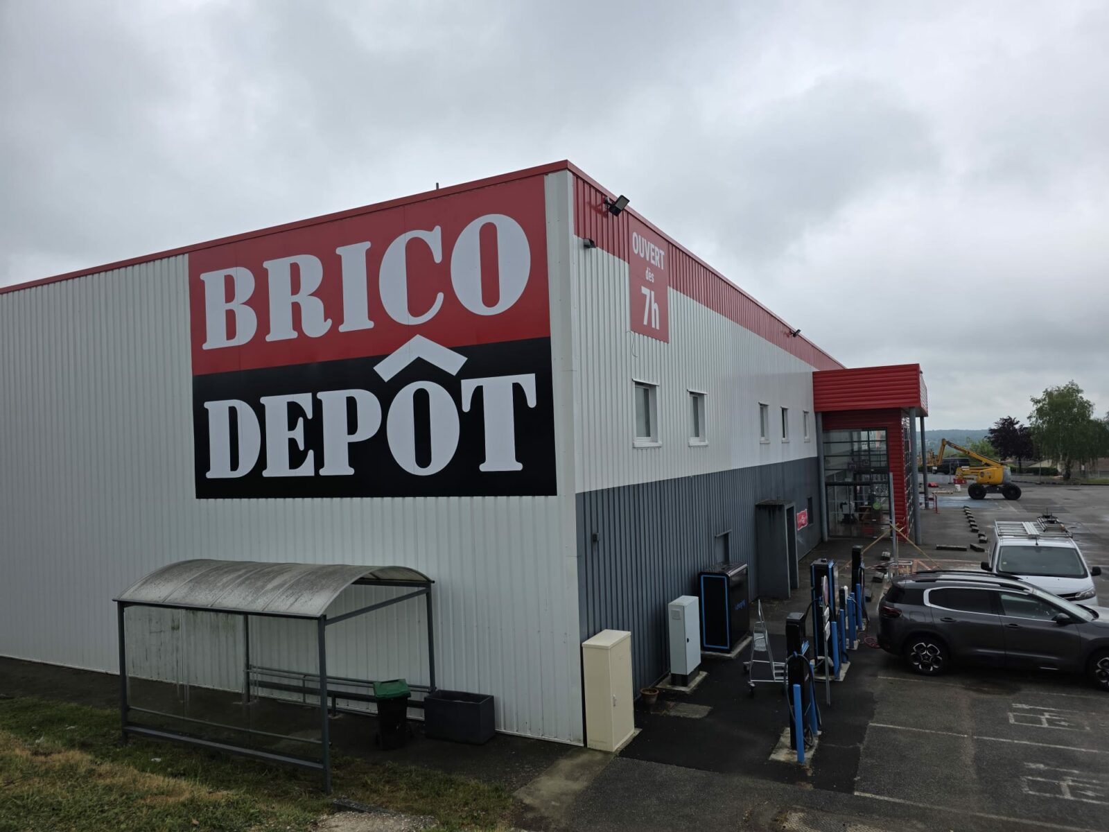Kdc Flocage De Vehicule A Blois WhatsApp Image 2026 05 07 At 16.02.32 1